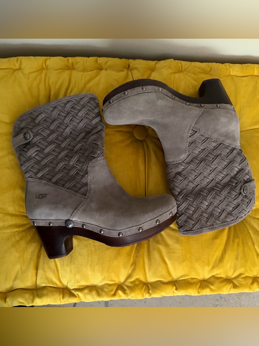 UGG Suede Lynnea Arroyo Weave